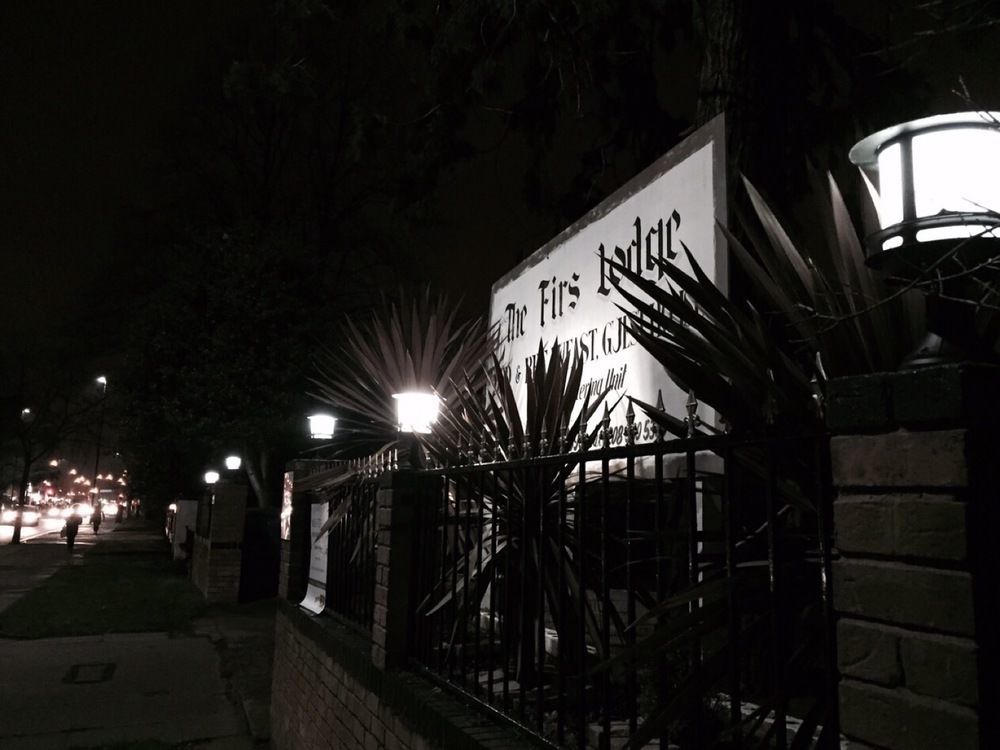 Oyo Firs Lodge London Heathrow Hounslow Exterior photo
