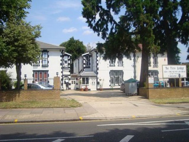 Oyo Firs Lodge London Heathrow Hounslow Exterior photo